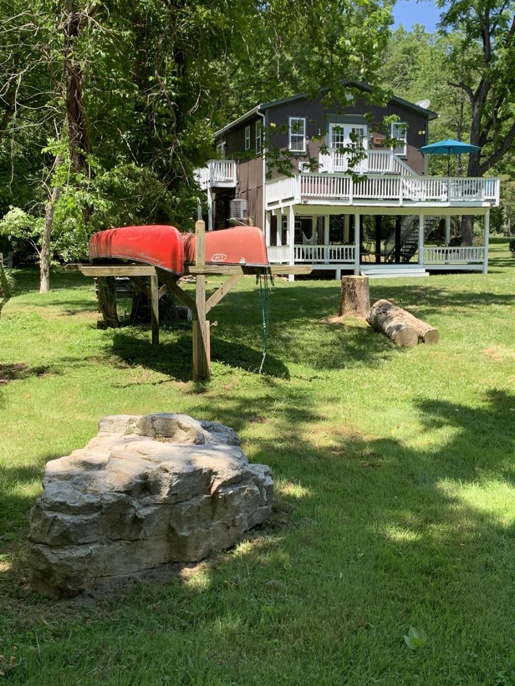 Bear Valley- Riverfront With Hot Tub! 卢雷 外观 照片